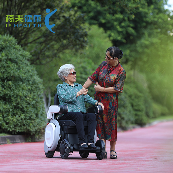 Perché l'intelligente sedia a rotelle elettrica è lo strumento di mobilità più sicuro per gli anziani?
